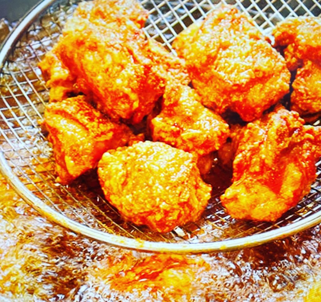 #老化の原因タンパク質＋過剰な糖ステーキ、焼き鳥、油で炒めたもの、揚げ物、ポテトチップ、インスタントラーメンなど。